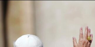 ¿Por qué se va a destruir el anillo del Papa Francisco?