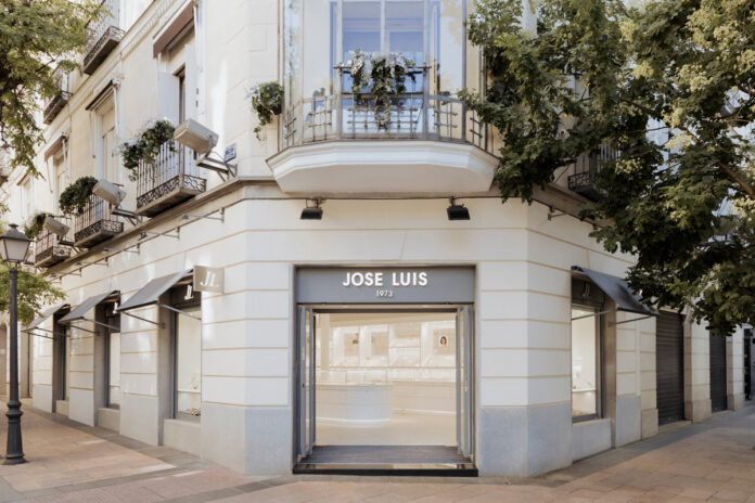 JOSE-LUIS-Joyeria-evoluciona-su-identidad-con-el-lanzamiento-de-un-nuevo-concepto-de-tienda.jpg
